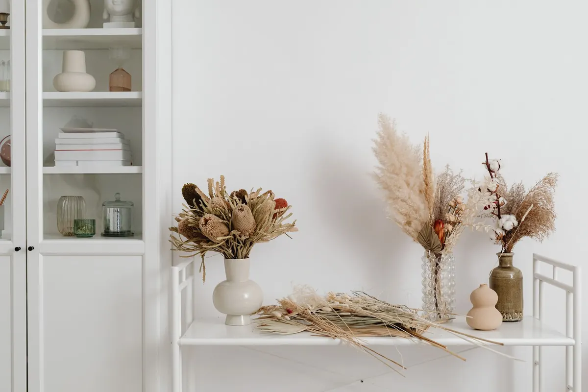 Autumn Shelf Refresh: Seasonal Styling for Display Shelves